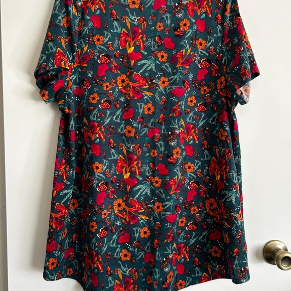 Top - Picture 2 of 3